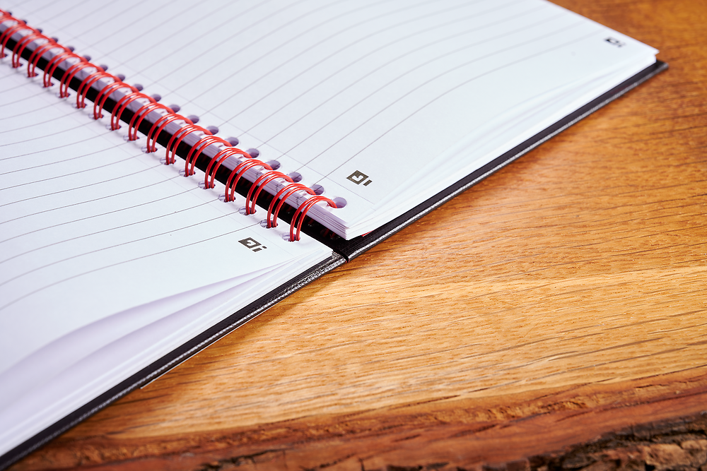 Oxford Black n' Red A5 Glossy Hardback Wirebound Notebook Ruled 140 Page Black