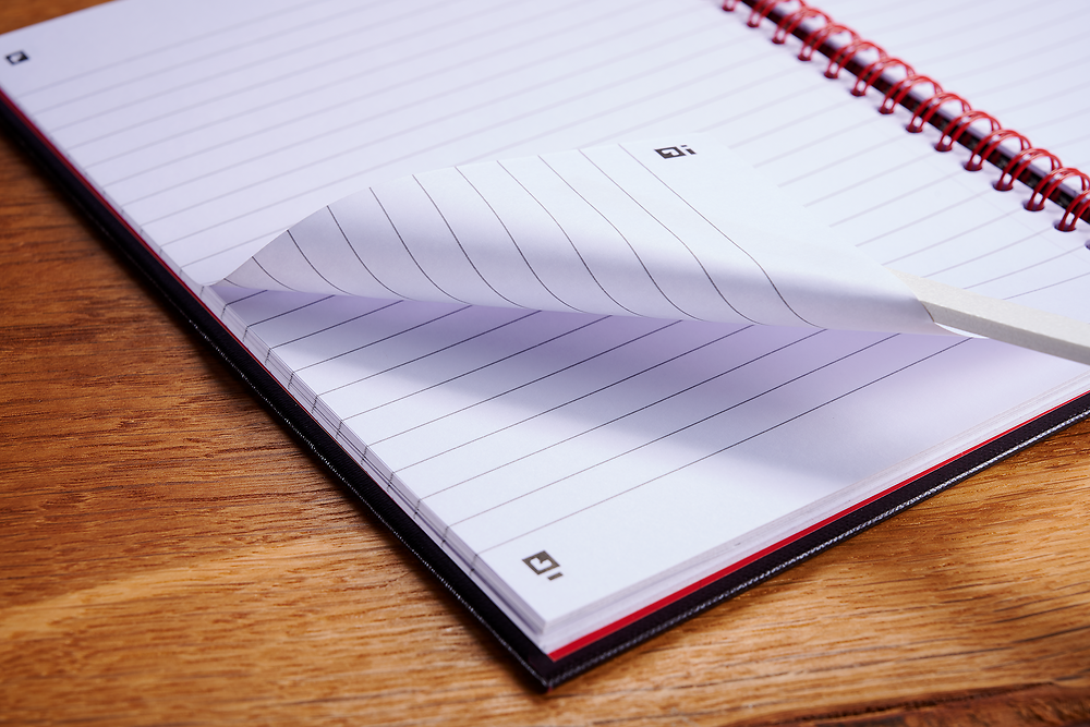 Oxford Black n' Red A5 Glossy Hardback Wirebound Notebook Ruled 140 Page Black